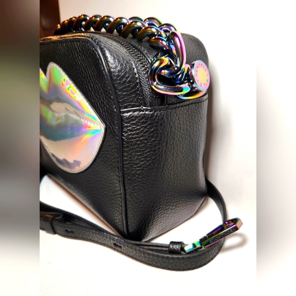 NWOT! Kendall + Kylie Lucy lips crossbody bag - Picture 5 of 6